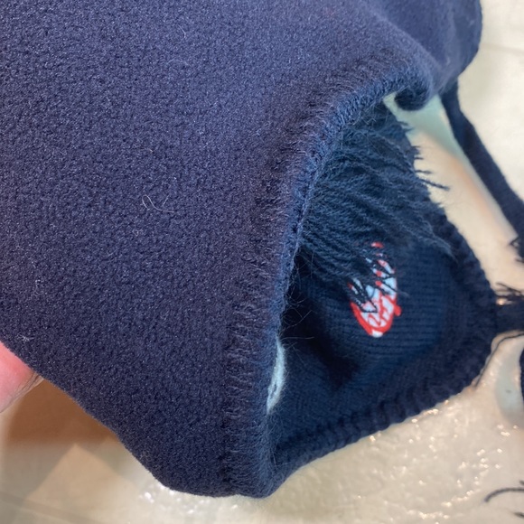 NY Yankees Winter Hat/Beanie Like NEW, PRISTINE! 🎄MLB Genuine Merchandise🔥🎄 - Picture 8 of 10